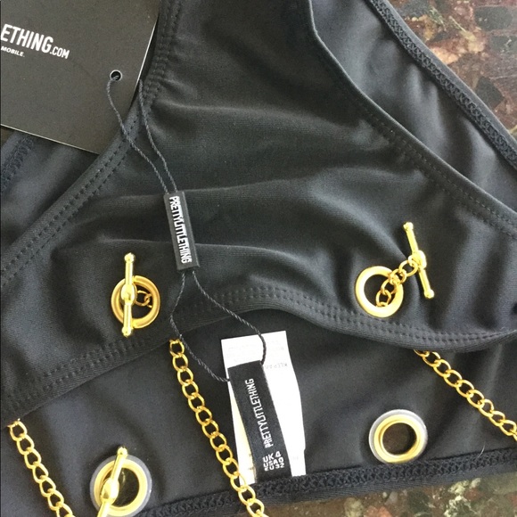 Bikini - Picture 2 of 4